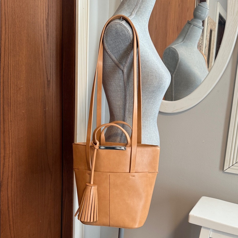 Zara Basic Bucket Bag - image 1